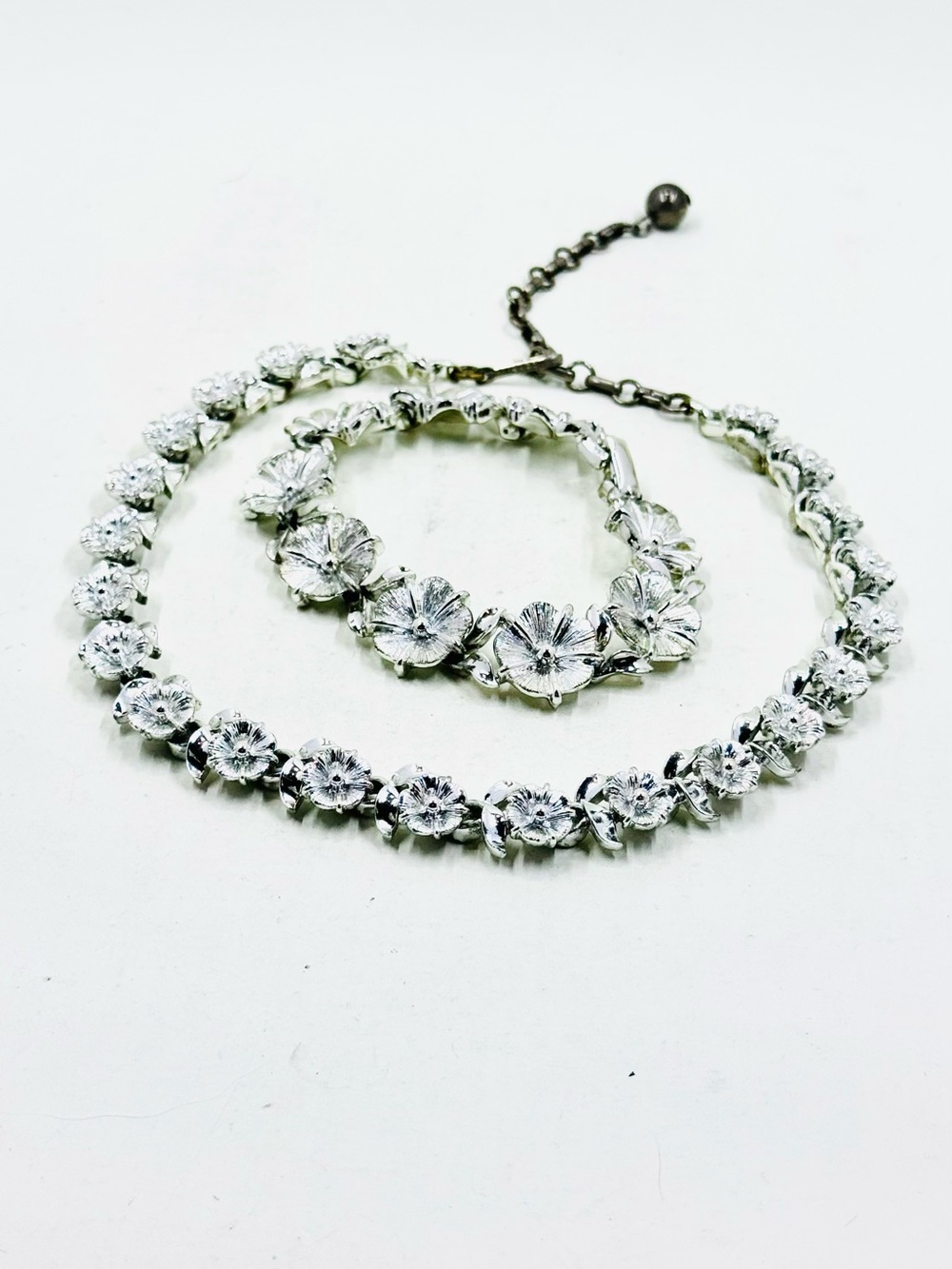 Lisner Vintage Silver Tone Floral Flower Link Necklace and Bracelet Set